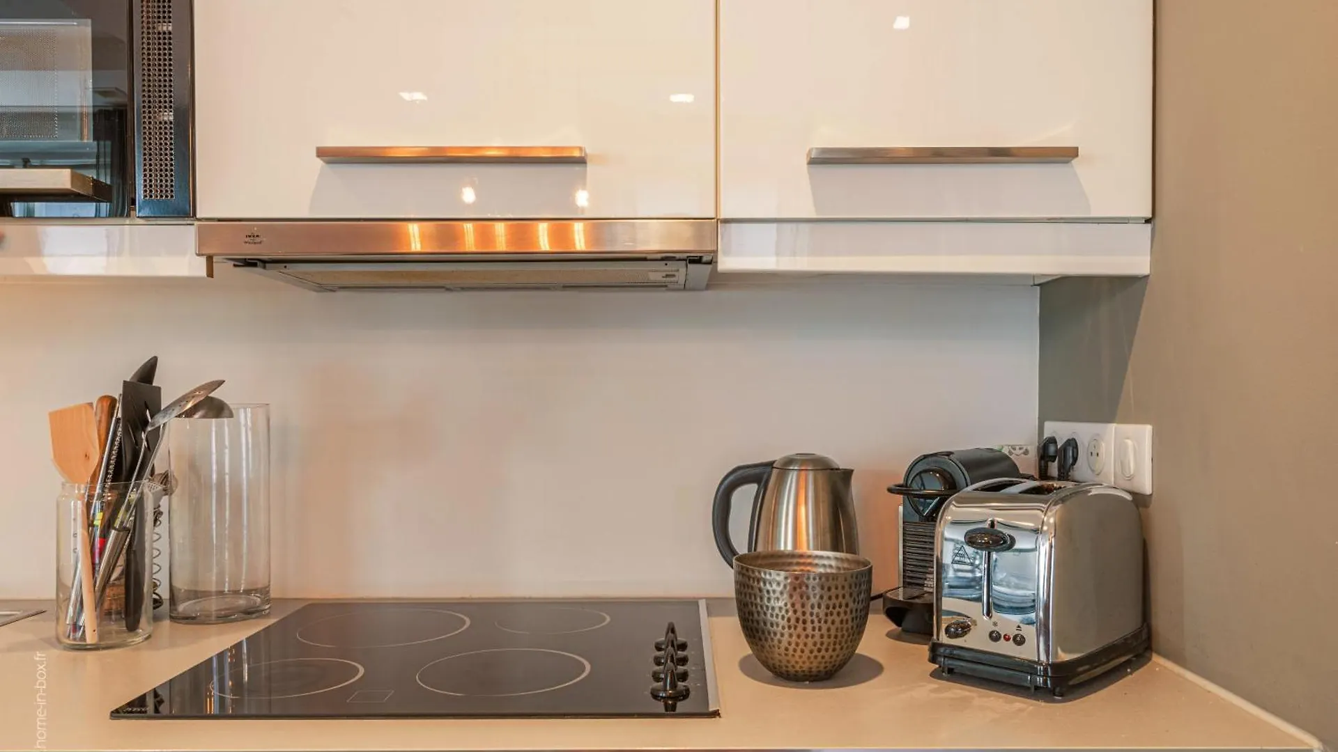1Min Walk From Champs Elysees - Avenue Montaigne - Ac - Self-Checkin - Working Desk Parigi Appartamento